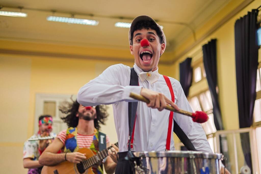 Juninada Sonoplástica Tropicalista, na sede Brás da SP Escola de Teatro. (23/5/2025). Foto: Clara Silva