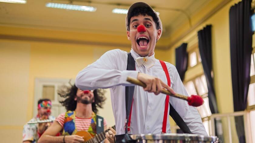 Juninada Sonoplástica Tropicalista, na sede Brás da SP Escola de Teatro. (23/5/2025). Foto: Clara Silva