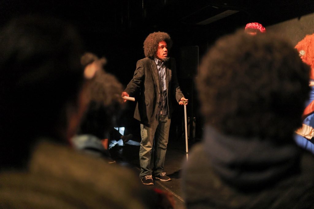 Primeiro dia do Cena Única, mostra dos estudantes de Dramaturgia da SP Escola de Teatro. (6/5/2025). | Foto: Clara Silva