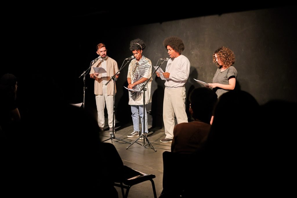 Terceiro dia do Cena Única, mostra dos estudantes de Dramaturgia da SP Escola de Teatro. (9/5/2025). | Foto: Clara Silva