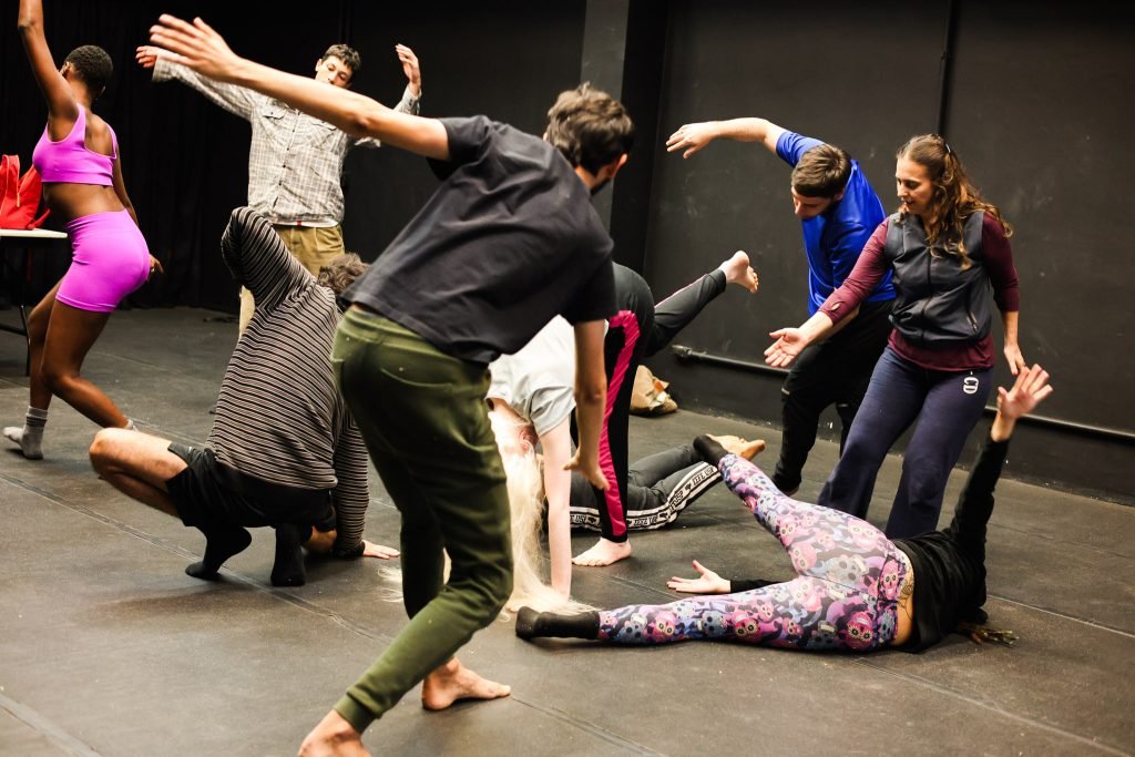 Curso “Dança sem Fronteiras: Movimento e vídeo arte” com Fernanda Amaral, na sede Roosevelt da SP Escola de Teatro. (29/04/2025) | Foto: Clara Silva.