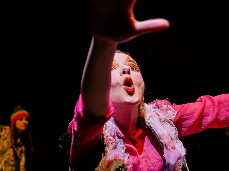 Experimento II do grupo N5 Verde, do primeiro semestre de 2025, na SP Escola de Teatro. | Foto: Clara Silva.