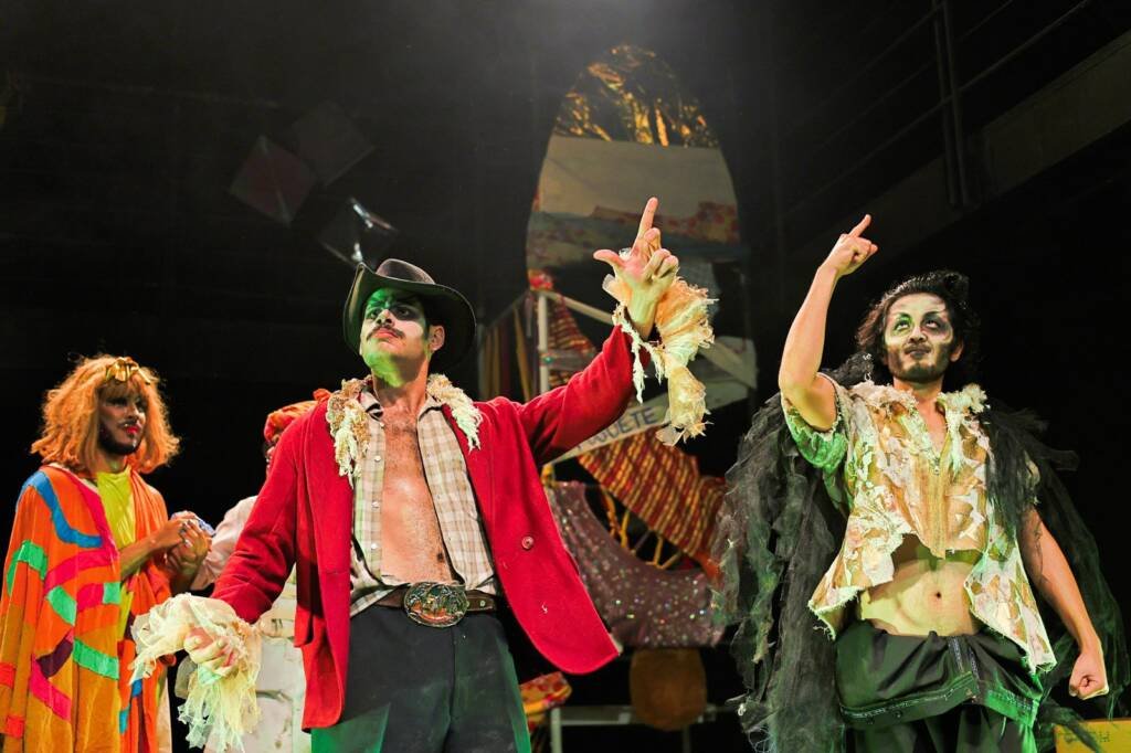 Experimento III do grupo N7 Verde, do segundo semestre de 2025, na SP Escola de Teatro. | Foto: Clara Silva.