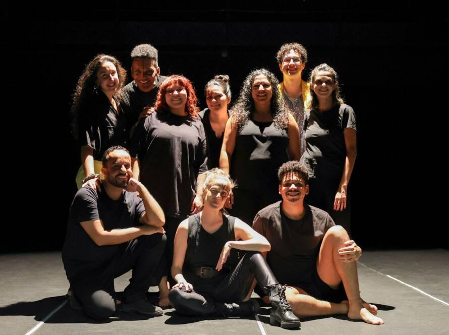 Apresentação na aula final do curso “Processos Criativos: A Prática como Método de Investigação” com Laura Morais da Silva, na sede Roosevelt da SP Escola de Teatro. (04/06/2025) | Foto: Clara Silva.