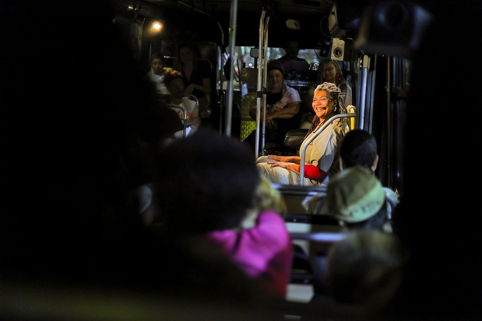 Espetáculo "A (Ré)tomada da palavra ou A mulher que não se vê" na unidade Roosevelt. (22/08/2025) | Foto: Clara Silva