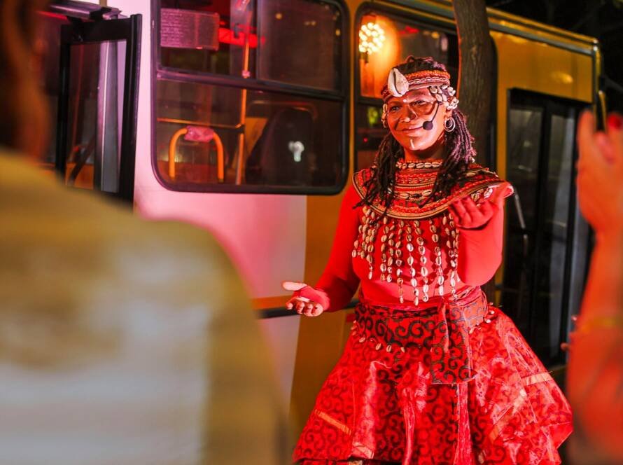 Espetáculo "A (Ré)tomada da palavra ou A mulher que não se vê" na unidade Roosevelt. (22/08/2025) | Foto: Clara Silva