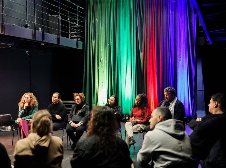 Recepção do Grupo Cerco, projeto do Ocupa Lab, na sede Roosevelt da SP Escola de Teatro. (11/08/2025). | Foto: Clara Silva.