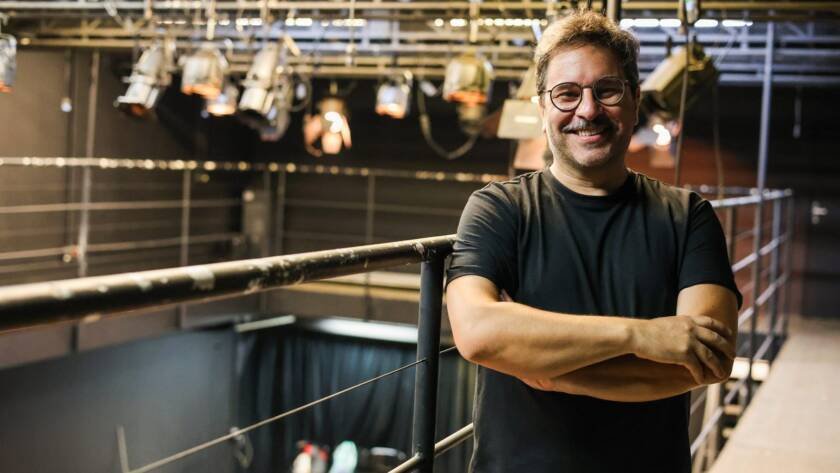 Rui Germano na sede Roosevelt da SP Escola de Teatro. (21/08/2025) | Foto: Clara Silva