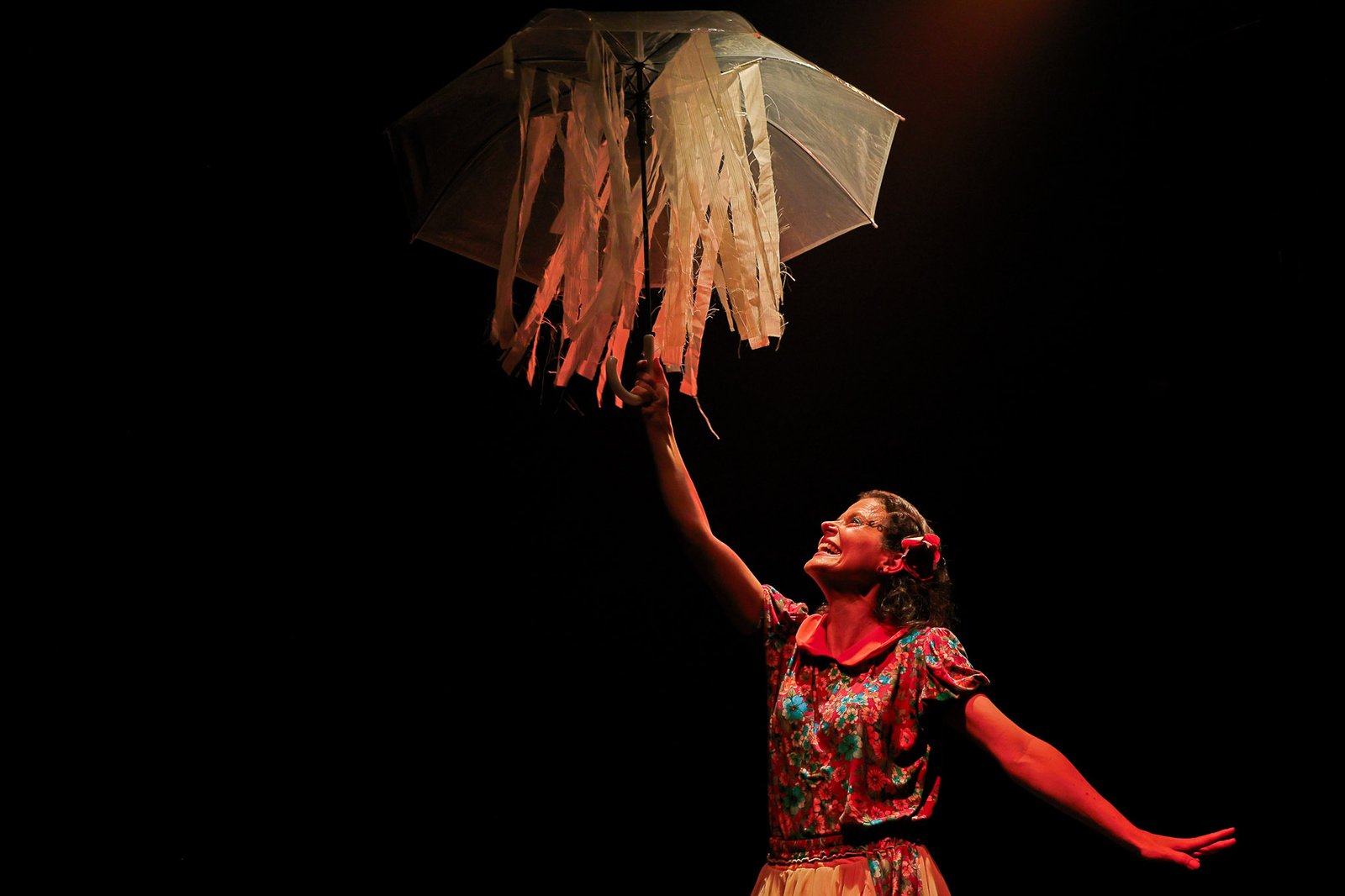 Espetáculo "Mazé! De Onde Vem? Quem É?" da AIVU Teatro, na unidade Roosevelt. (30/08/2025) | Foto: Clara Silva