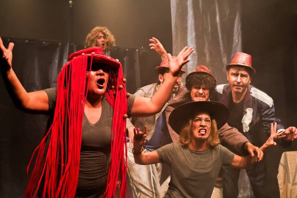 Experimento II do grupo N7 Amarelo, do segundo semestre de 2025, na SP Escola de Teatro. | Foto: Clara Silva.