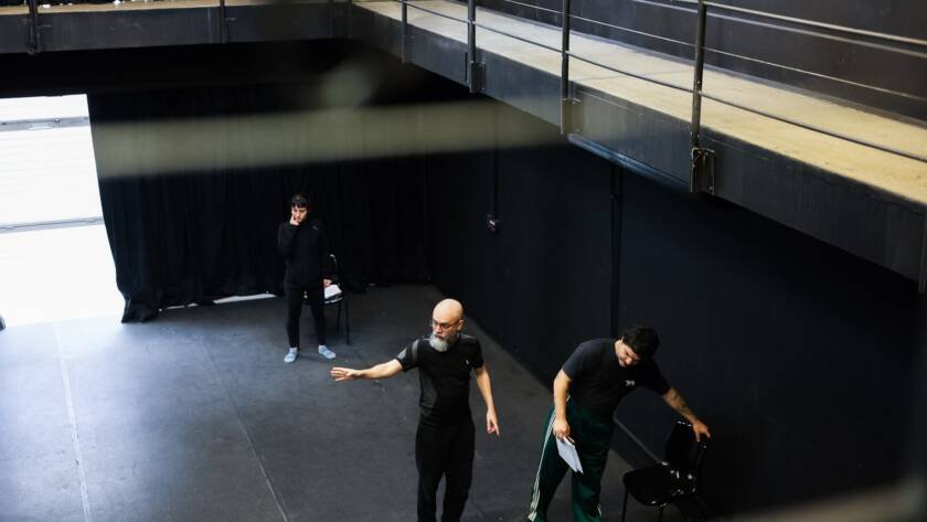 Ensaio O ESTRANHO MUNDO DE JOTAZÊ da Cia Espaço em Branco, projeto do Ocupa Lab. (09/10/2025). | Foto: Clara Silva.