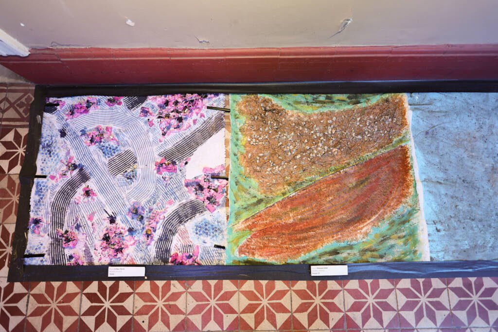 Exposição "A Linha da Materialidade" dos estudantes do curso regular de Cenografia e Figurino. (25/11/2025). | Foto: Clara Silva.