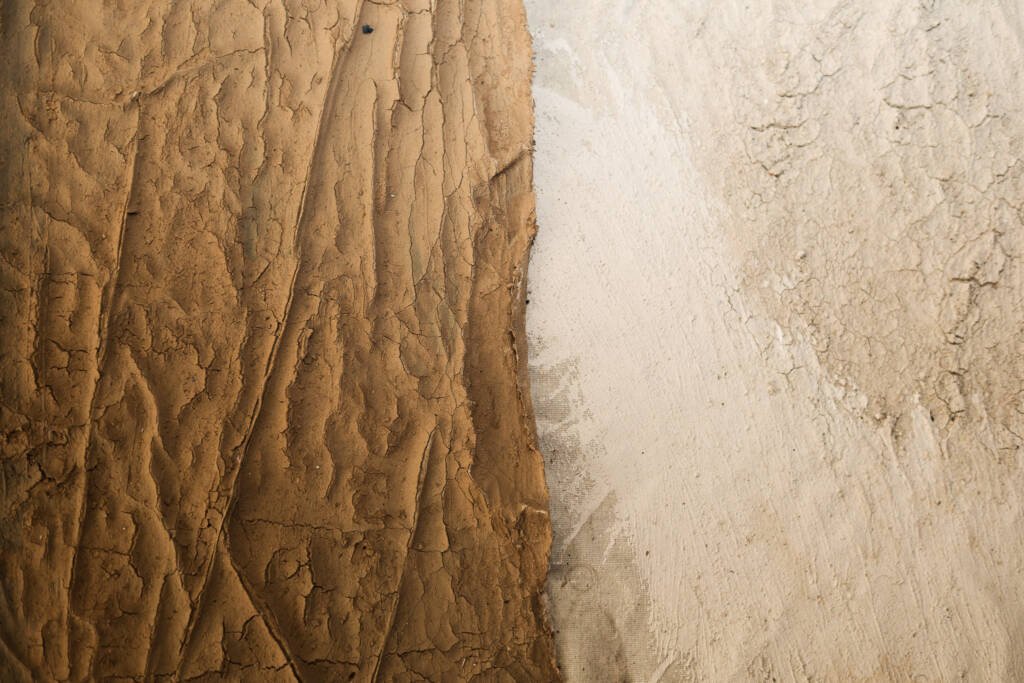 Exposição "A Linha da Materialidade" dos estudantes do curso regular de Cenografia e Figurino. (25/11/2025). | Foto: Clara Silva.