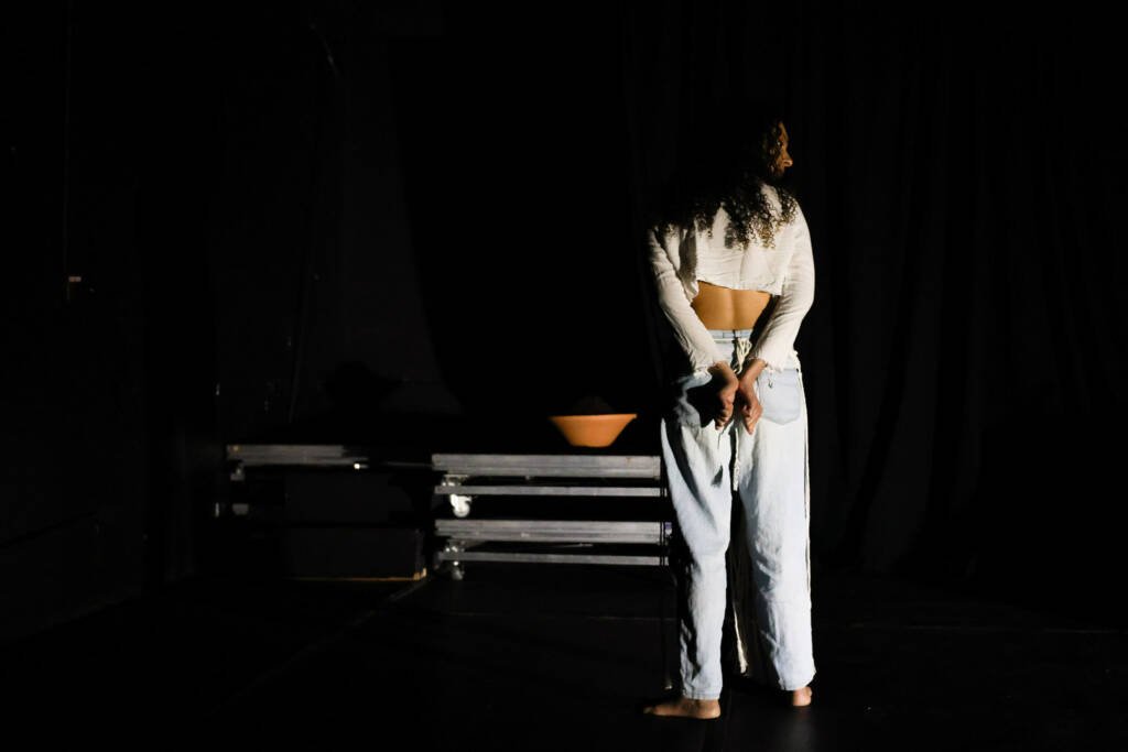 Apresentação do curso regular de Atuação. (12/11/2025). | Foto: Clara Silva