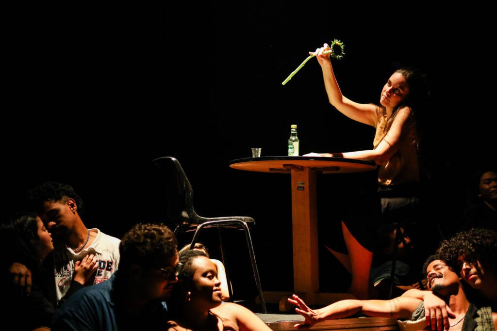 Apresentação do curso regular de Atuação. (12/11/2025). | Foto: Clara Silva