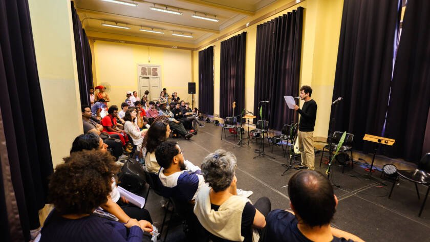 Primeiro dia do "Cena Única", atividade dos estudantes do curso regular de Dramaturgia. (07/11/2025). | Foto: Clara Silva
