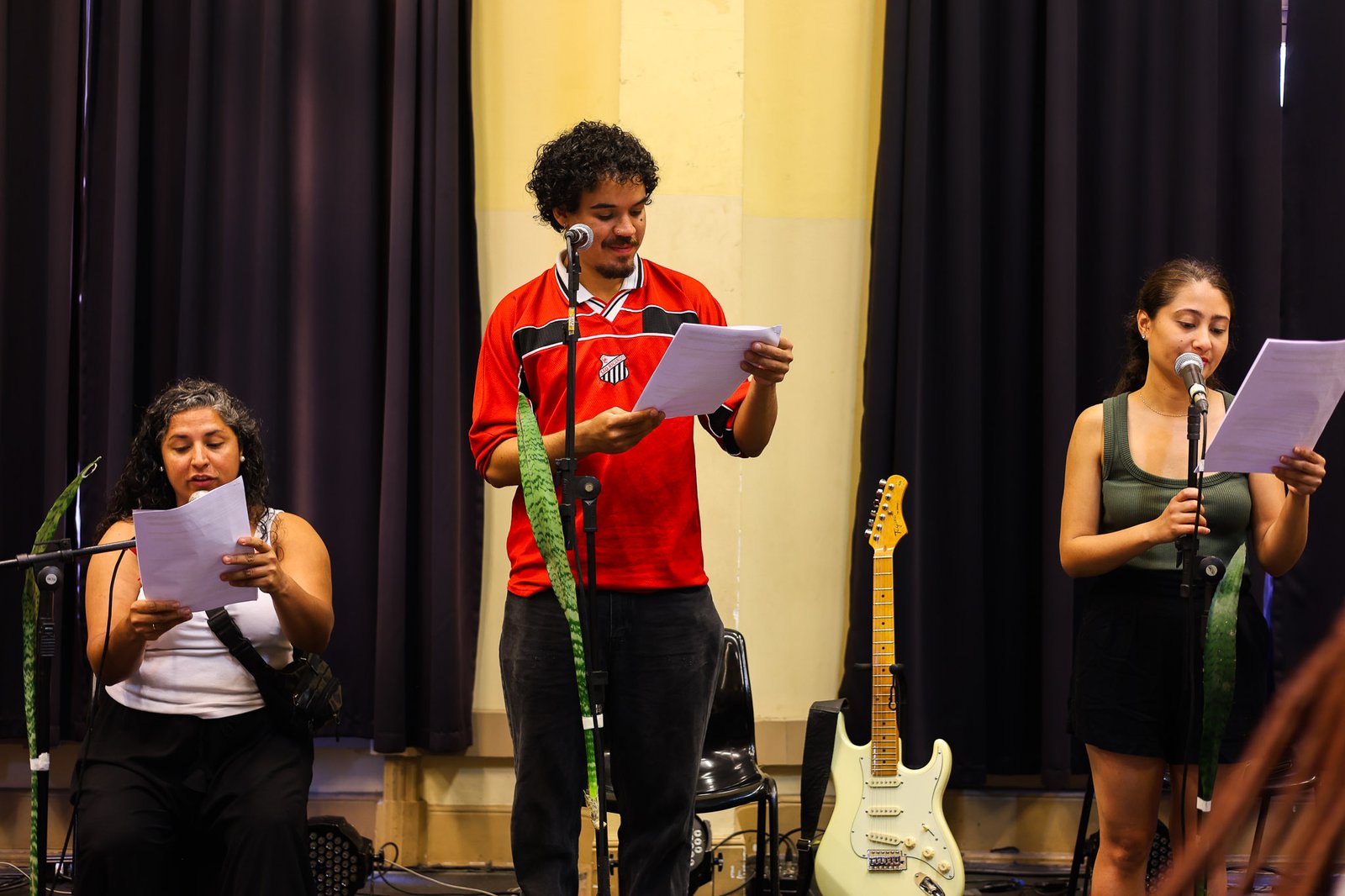 Primeiro dia do "Cena Única", atividade dos estudantes do curso regular de Dramaturgia. (07/11/2025). | Foto: Clara Silva