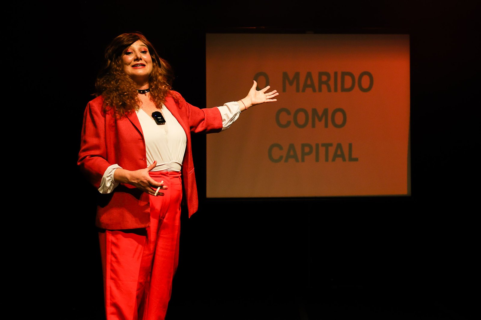 Espetáculo "Dedo Podre" da Cia Agrupamento Andar 7, na sede Roosevelt da SP Escola de Teatro. (28/10/2025). | Foto: Clara Silva