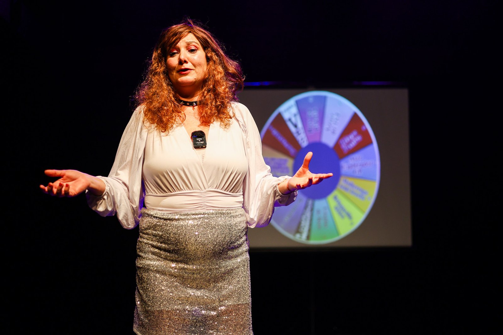 Espetáculo "Dedo Podre" da Cia Agrupamento Andar 7, na sede Roosevelt da SP Escola de Teatro. (28/10/2025). | Foto: Clara Silva