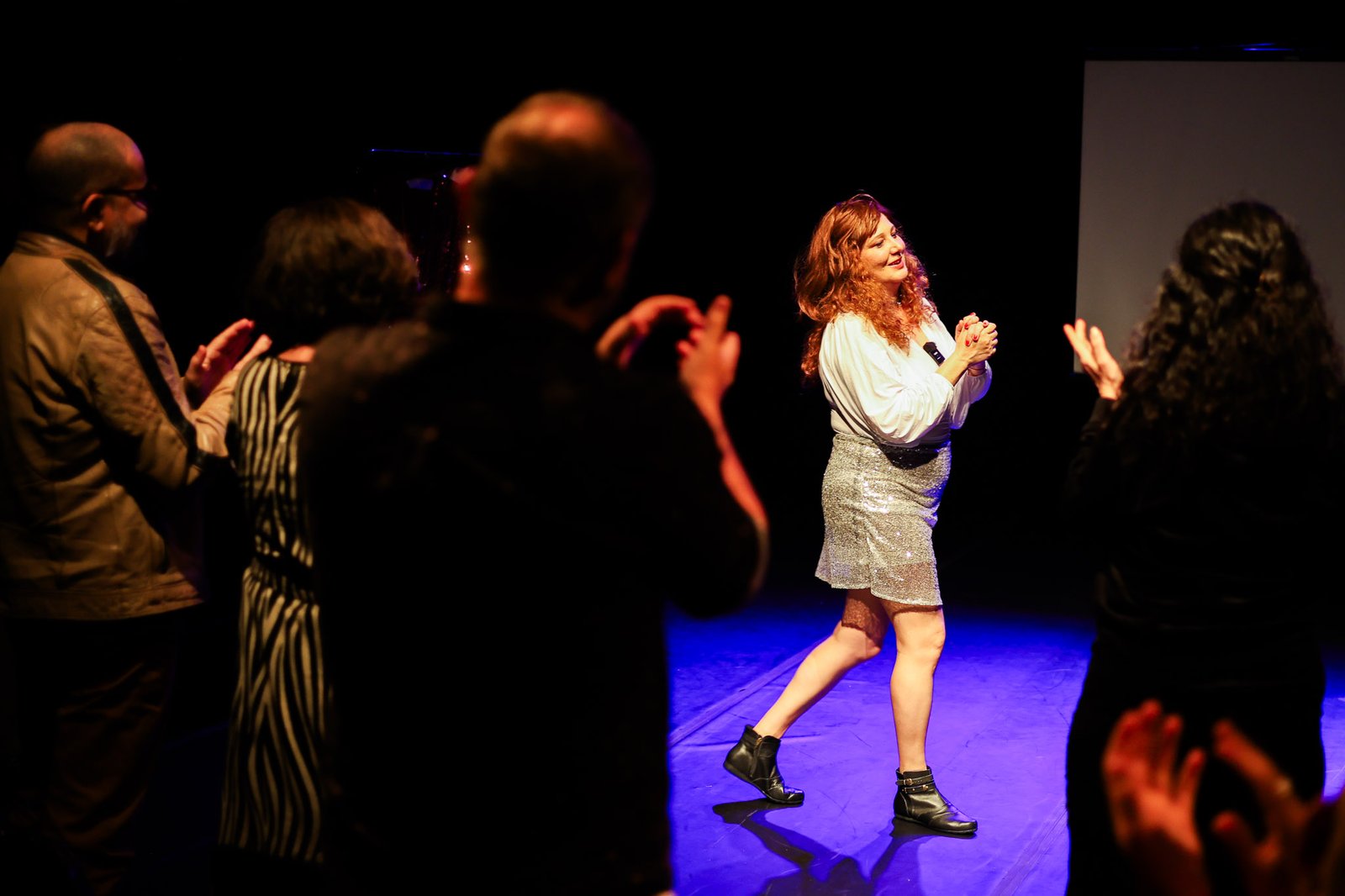 Espetáculo "Dedo Podre" da Cia Agrupamento Andar 7, na sede Roosevelt da SP Escola de Teatro. (28/10/2025). | Foto: Clara Silva