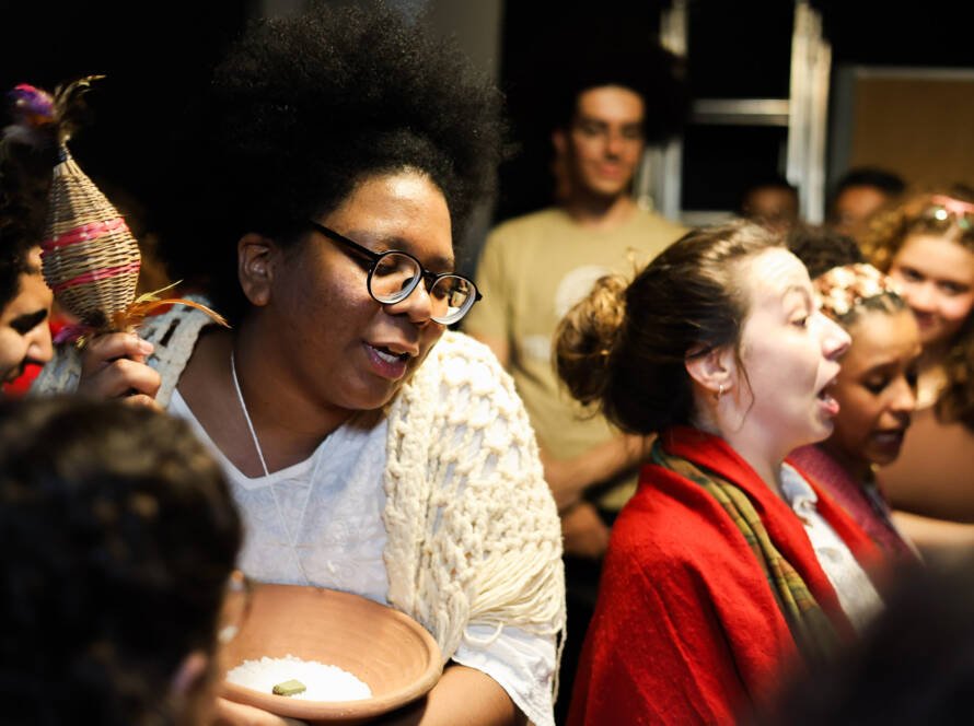 Apresentação de "Encanteiras" da ELT (Escola Livre de Teatro de Santo André), na SP Escola de Teatro. (18/11/2025) | Foto: Clara Silva