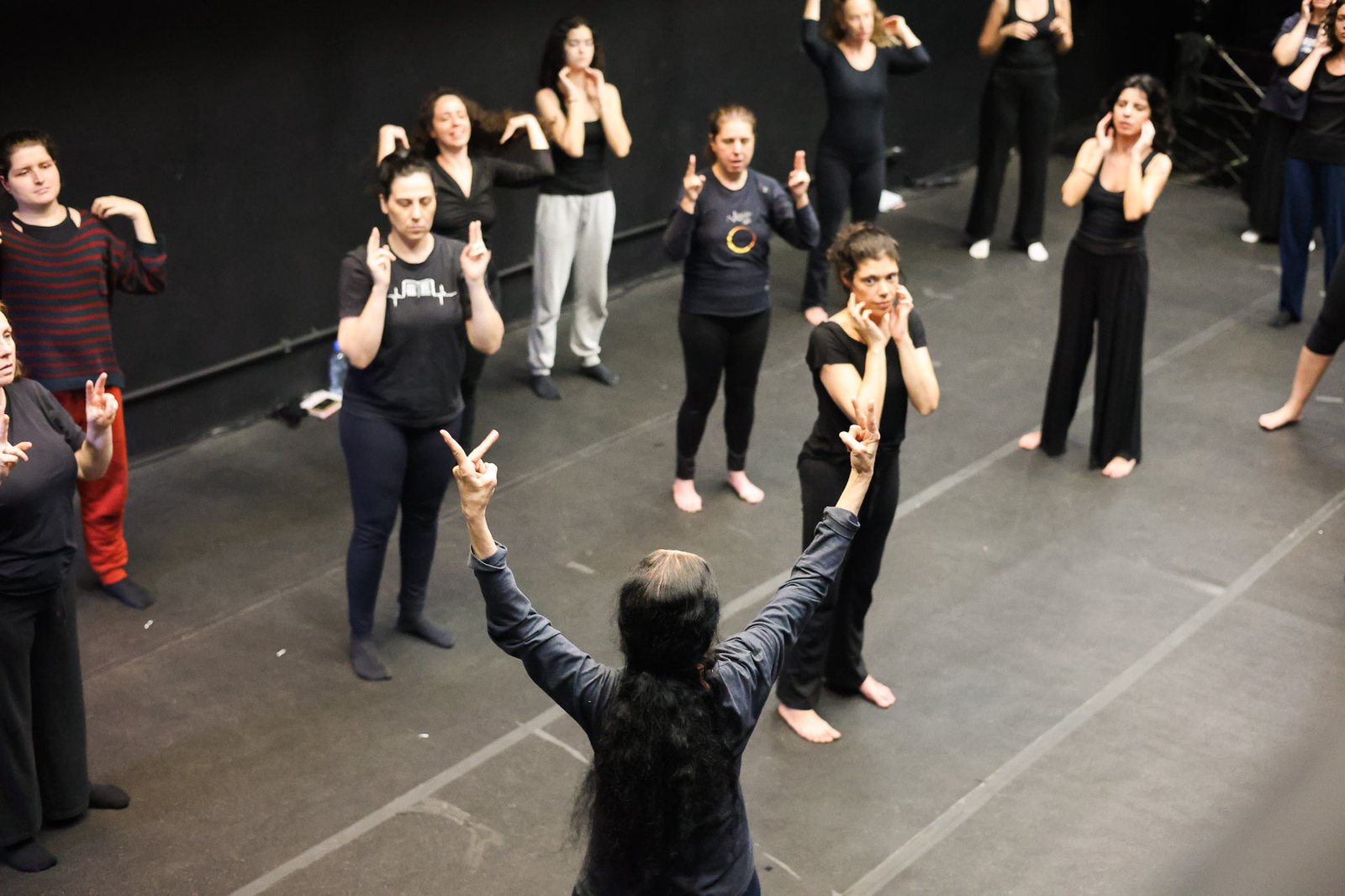 Oficina de Atuação "Projeto Clarice" com grupo Garagem 21, na sede Roosevelt da SP Escola de Teatro. (28/10/2025). | Foto: Clara Silva