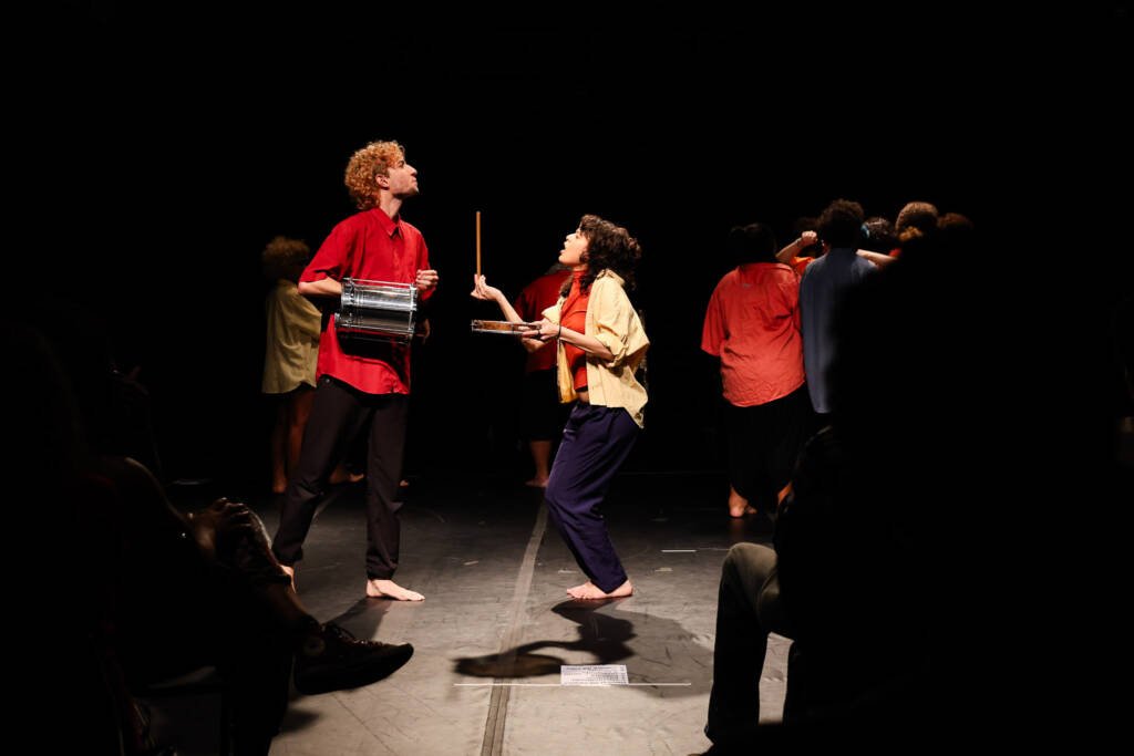 Apresentação de "Quintal" da ELT (Escola Livre de Teatro de Santo André), na SP Escola de Teatro. (18/11/2025) | Foto: Clara Silva