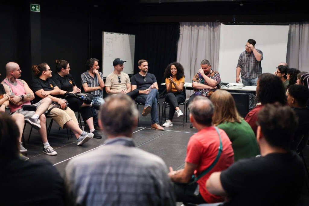 Recepção dos intercambistas do Ocupa Lab na sede Roosevelt da SP Escola de Teatro (17/11/2025). | Foto: Clara Silva.