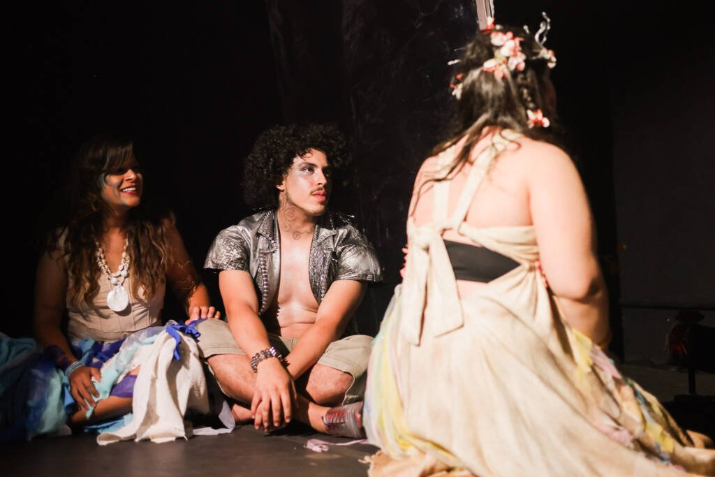 Experimento III do grupo N2 Amarelo, do segundo semestre de 2025, na SP Escola de Teatro. | Foto: Clara Silva.