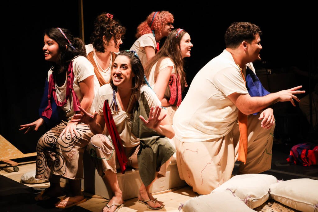 Experimento III do grupo N3 Amarelo, do segundo semestre de 2025, na SP Escola de Teatro. | Foto: Clara Silva.