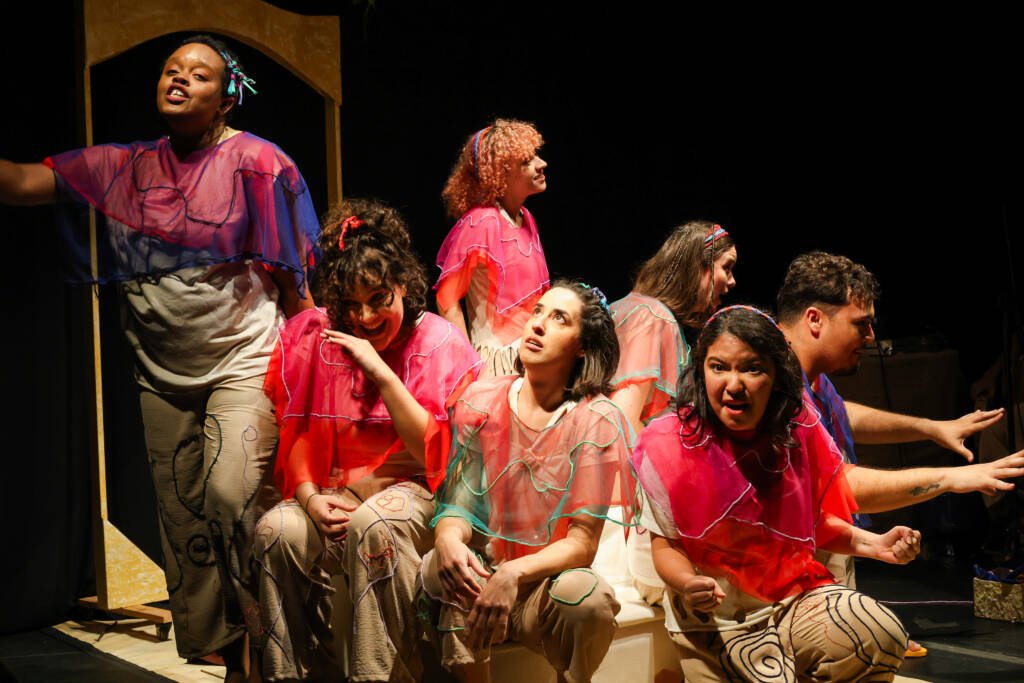 Experimento III do grupo N3 Amarelo, do segundo semestre de 2025, na SP Escola de Teatro. | Foto: Clara Silva.