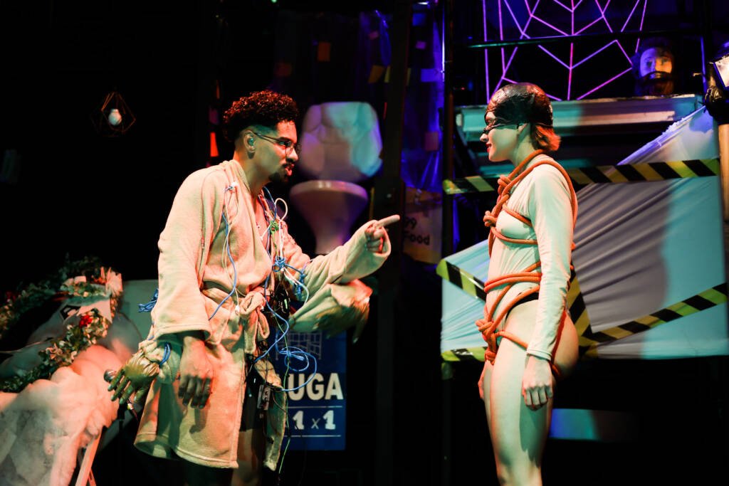 Experimento III do grupo N4 Amarelo, do segundo semestre de 2025, na SP Escola de Teatro. | Foto: Clara Silva.