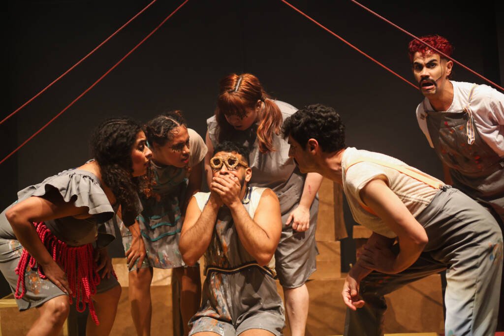 Experimento III do grupo N5 Amarelo, do segundo semestre de 2025, na SP Escola de Teatro. | Foto: Clara Silva.