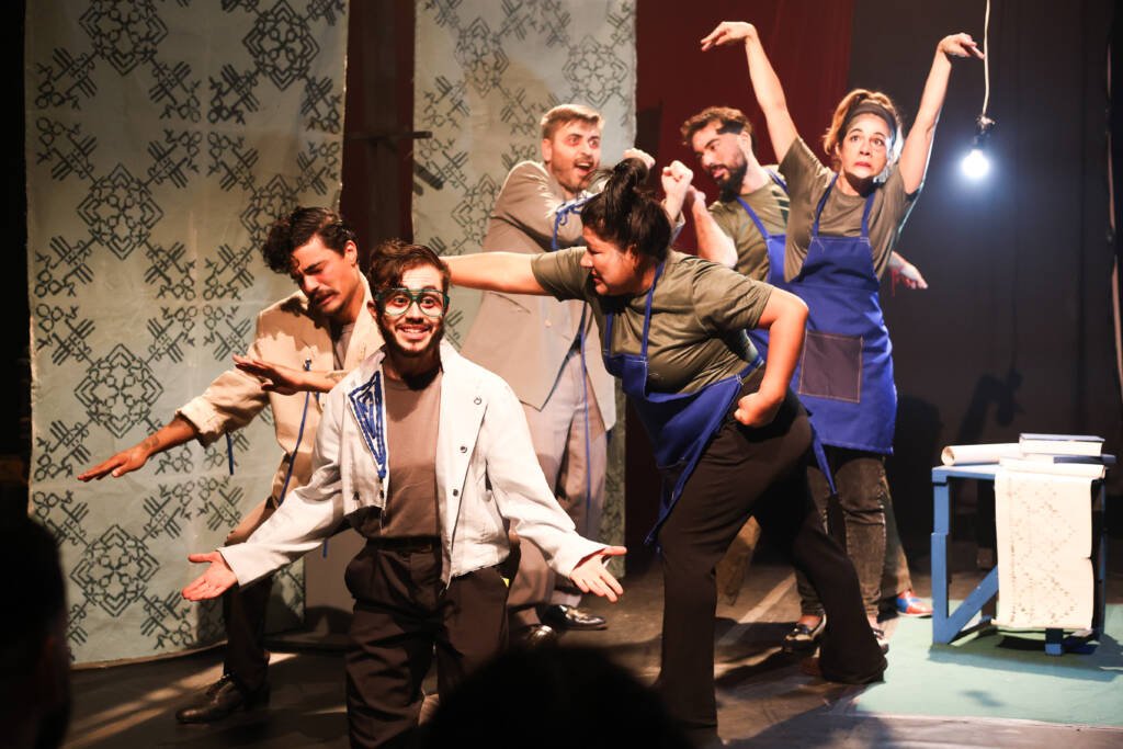 Experimento III do grupo N7 Amarelo, do segundo semestre de 2025, na SP Escola de Teatro. | Foto: Clara Silva.