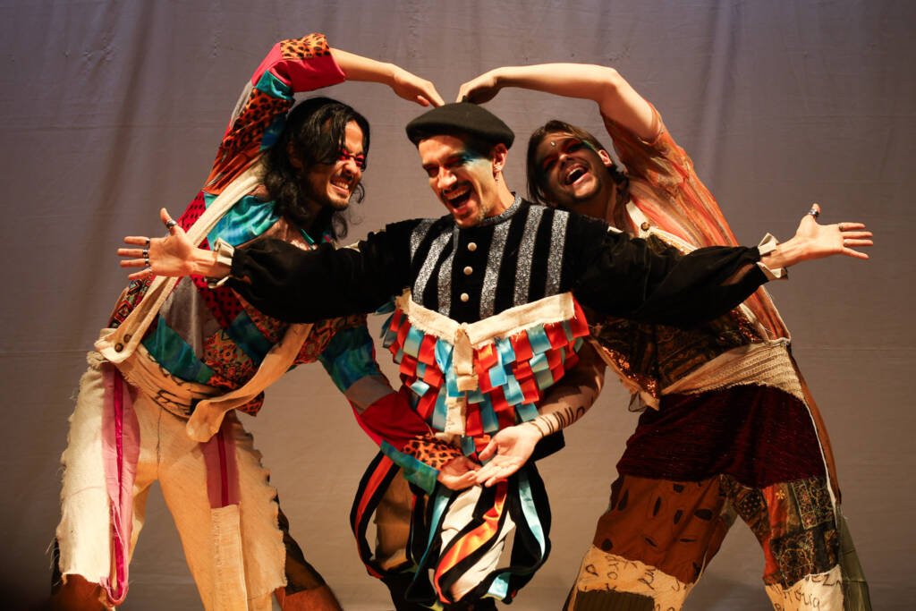 Experimento III do grupo N8 Amarelo, do segundo semestre de 2025, na SP Escola de Teatro. | Foto: Clara Silva.