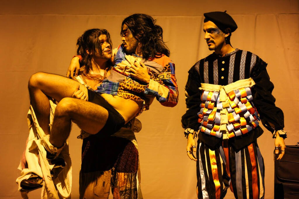 Experimento III do grupo N8 Amarelo, do segundo semestre de 2025, na SP Escola de Teatro. | Foto: Clara Silva.