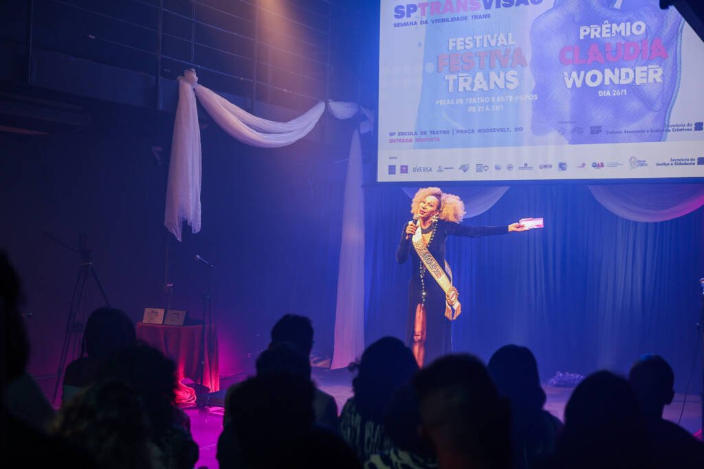Abertura SP Transvisão 2026 com a premiação Claudia Wonder. (26/01/2026). | Foto: Clara Silva.