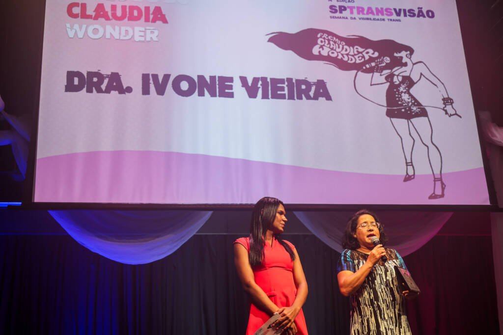 Abertura SP Transvisão 2026 com a premiação Claudia Wonder. (26/01/2026). | Foto: Clara Silva.