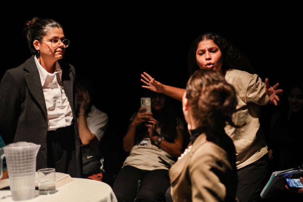 Primeiro dia das Microcenas do primeiro semestre de 2026. "A CONDIÇÃO DE SER UM INIMIGO". | Foto: Clara Silva