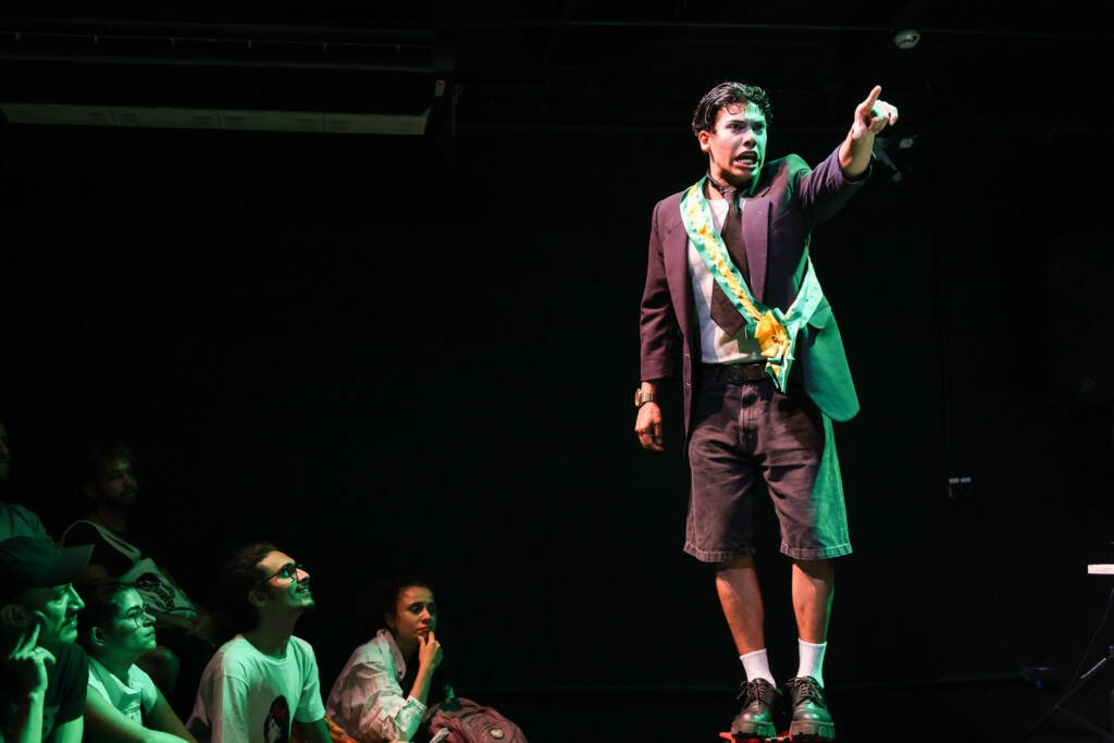 Primeiro dia das Microcenas do primeiro semestre de 2026. "INIMIGOS DO POVO". | Foto: Clara Silva