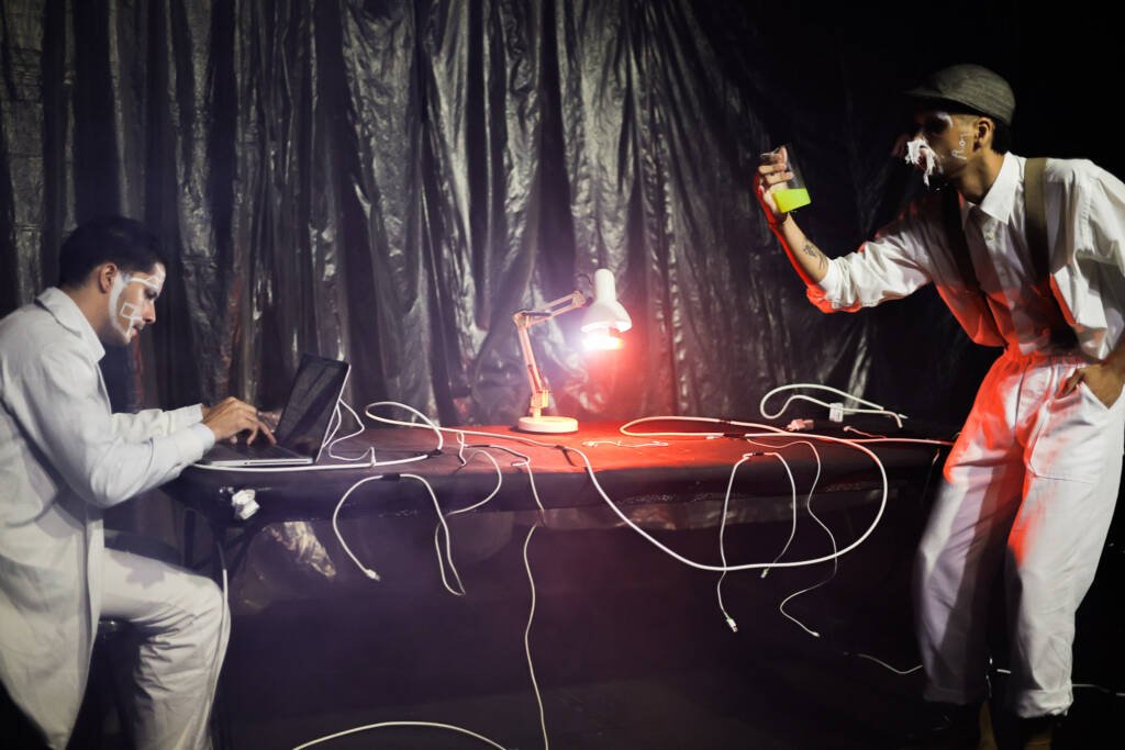 Primeiro dia das Microcenas do primeiro semestre de 2026. "INVISÍVEL DESACREDITADO". | Foto: Clara Silva