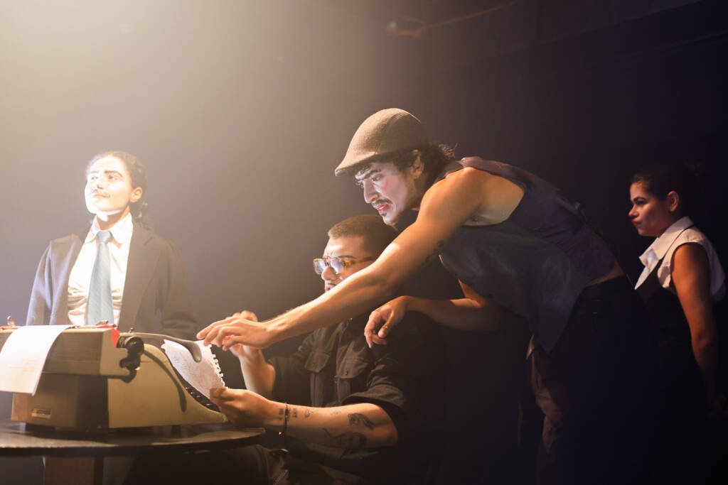 Primeiro dia das Microcenas do primeiro semestre de 2026. "NOTA OFICIAL DE UM HOMEM SÓ". | Foto: Clara Silva