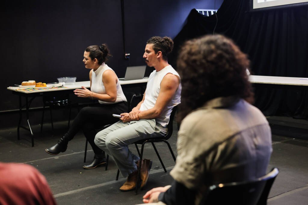 Oficina Formativa de Produção Cultural com Anderson Maurício e Tatiane Lustoza, da Zózima Trupe. (10/03/2026) | Foto: Clara Silva.