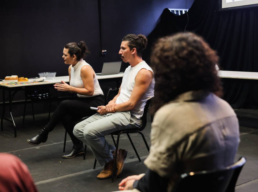 Oficina Formativa de Produção Cultural com Anderson Maurício e Tatiane Lustoza, da Zózima Trupe. (10/03/2026) | Foto: Clara Silva.