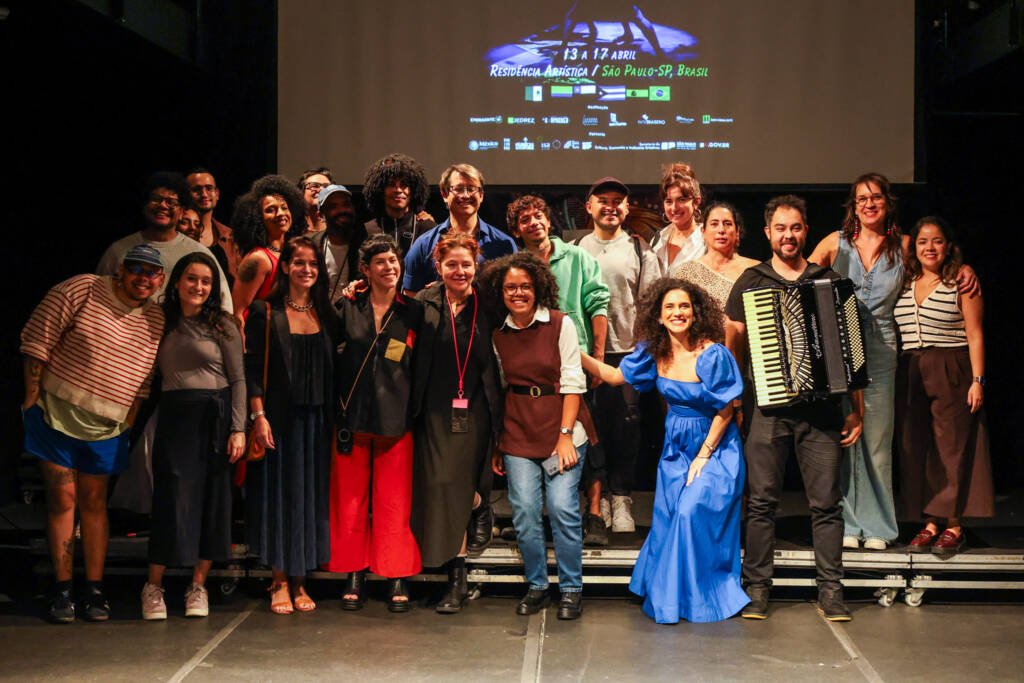 Cerimônia de Abertura do Slam do Teatro 2026. (13/4/2026) | Foto: Clara Silva