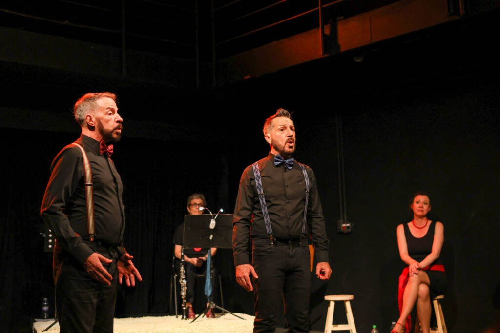 Cia. Ópera do Mendigo Canta do Outro Lado do Espelho na Unidade Roosevelt. | Foto: Clara Silva