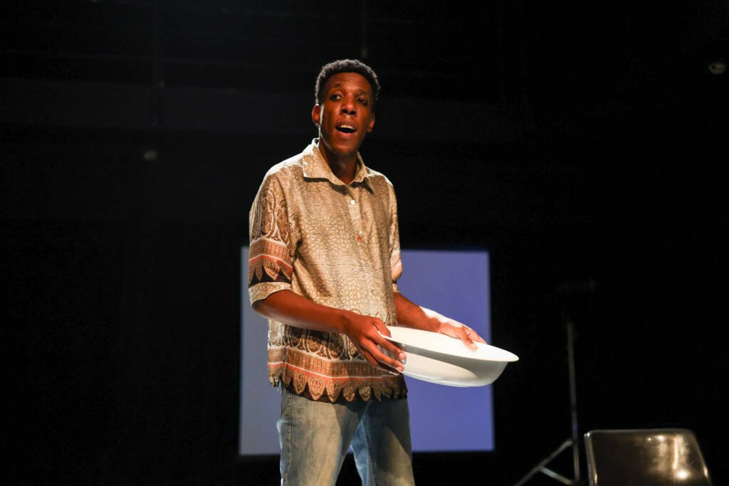 “othello blackface”, de Robinson Rogério na Mostra Dentro/Fora na Unidade Roosevelt. | Foto: Clara Silva