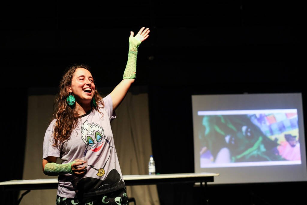 “Alien(nada)”, de Lívia Machado na Mostra Dentro/Fora na Unidade Roosevelt. | Foto: Clara Silva