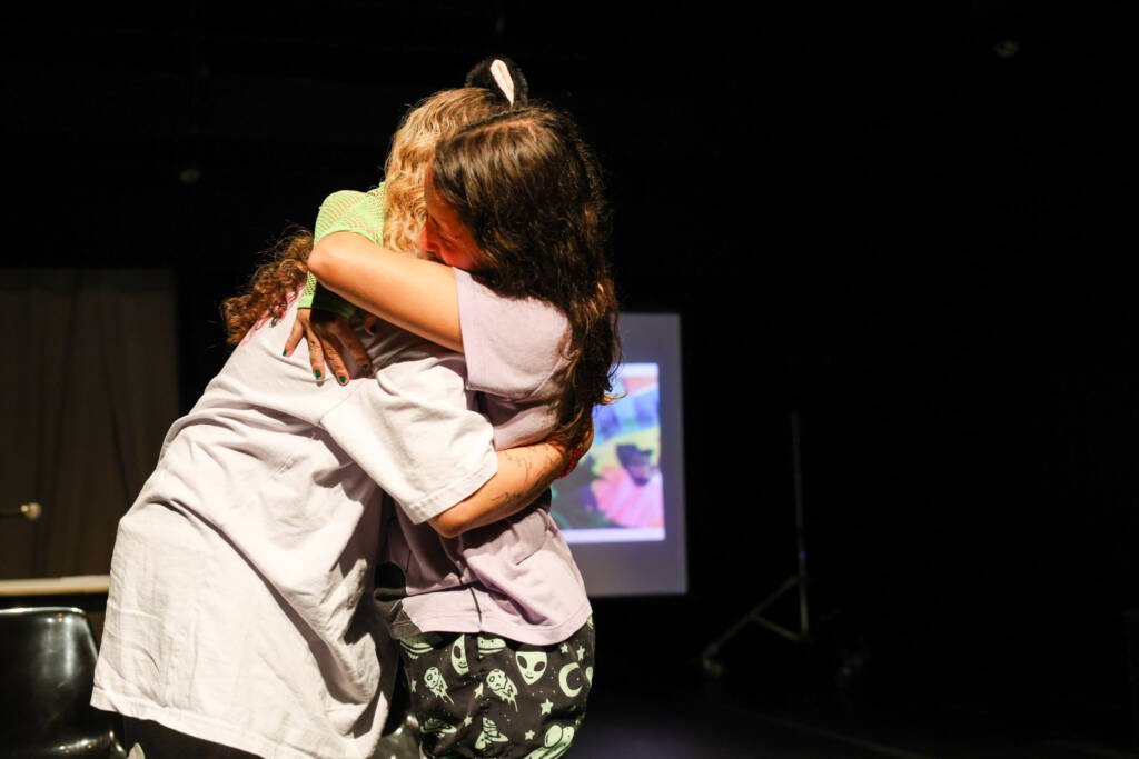 “Alien(nada)”, de Lívia Machado na Mostra Dentro/Fora na Unidade Roosevelt. | Foto: Clara Silva