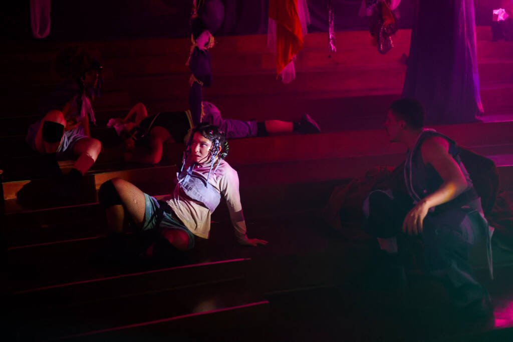 Experimento II do grupo N1 Azul, do primeiro semestre de 2026, na SP Escola de Teatro. | Foto: Clara Silva.